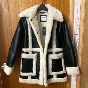 Abercrombie Fur Lined Vegan Leather Coat (XXS) new w/ tags